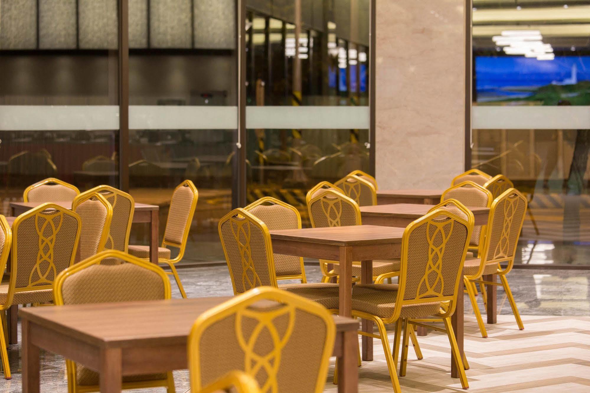 Kaishen Starlight Hotel T'ai-tung Kültér fotó